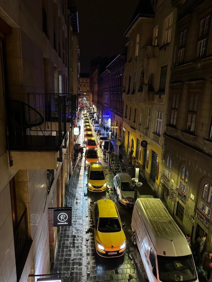 Artemisia Luxury Apartments Balcony Budapest Esterno foto
